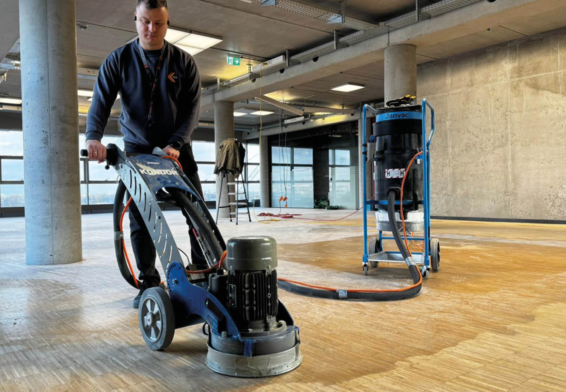 Staubfreie Sanierung: Absaugtechnik und Mobile Luftreinigung für Umgebungsschutz